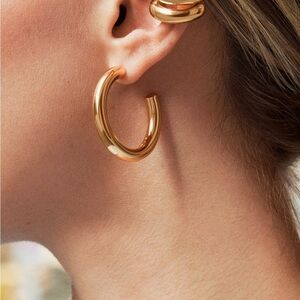 BaubleBar Dalilah Medium Gold Hoop Earrings